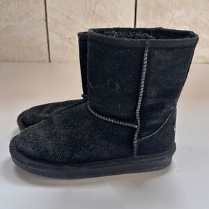 Koolaburra by UGG Black Suede Shearling-Lined Boots – Kids US 13 / UK 12 / EU 31